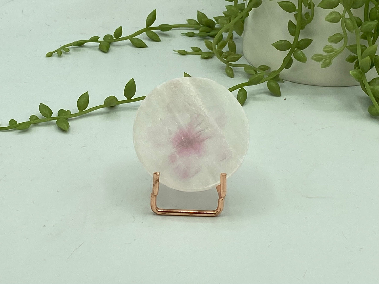 Gorgeous flower pattern on Selenite/Gypsum/Satin Spar small sized charging plate, Approx 55mm, cleansing and recharging,