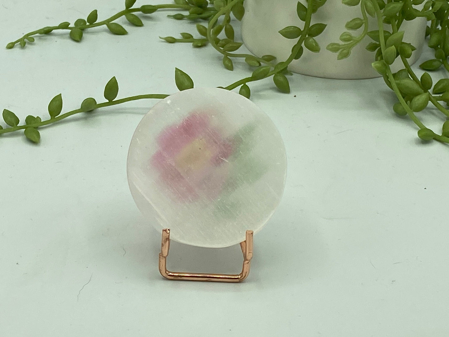 Gorgeous flower pattern on Selenite/Gypsum/Satin Spar small sized charging plate, Approx 55mm, cleansing and recharging,