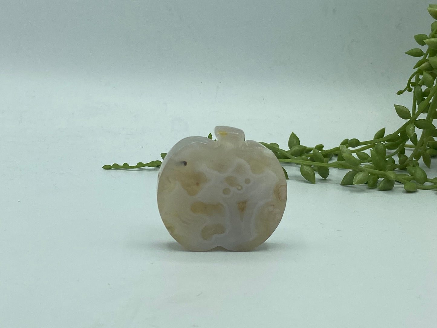 Gorgeous flower agate apple, flower agate apple, flower agate crystal, agate crystal, crystal apple carving, gemstone apple carving