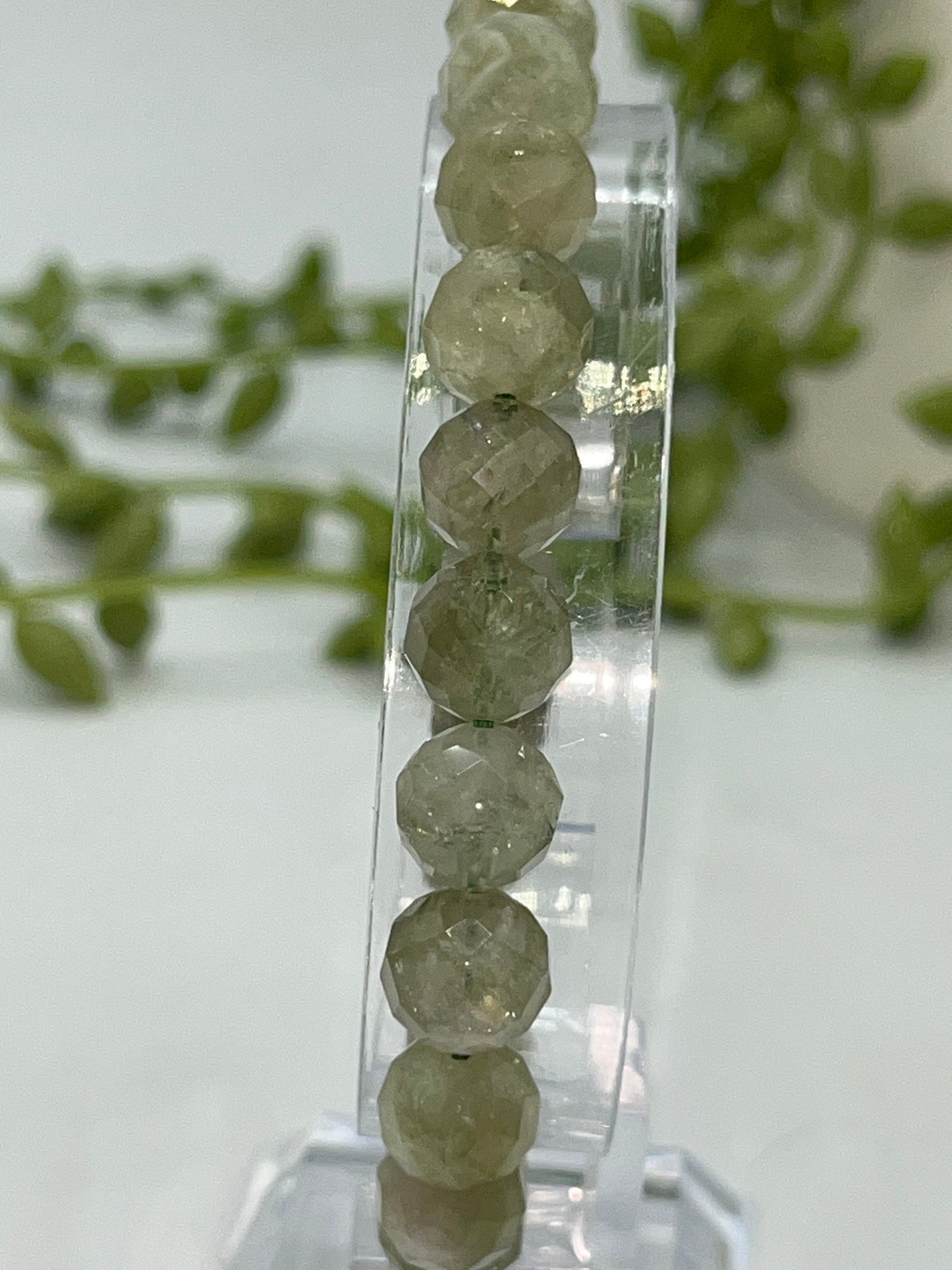 Faceted Prasiolite, green Amethyst/Quartz, Unisex Crystal Beads, 10mm Beads, Stretchy Gemstone Bracelet, Healing, Stone for Love