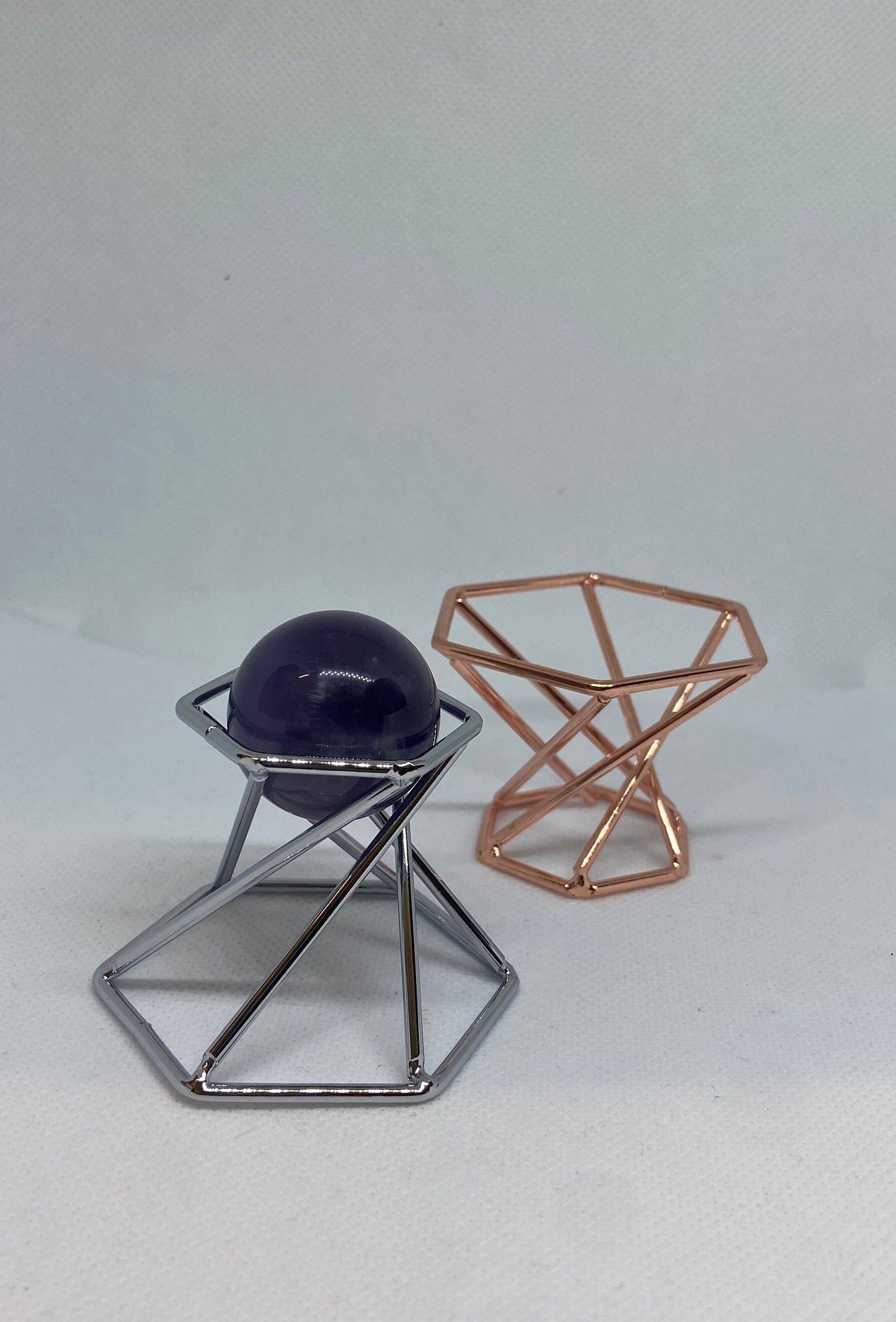 Geometric sphere/heart stand, modern style crystal display stand, silver/ rose gold reversible stand