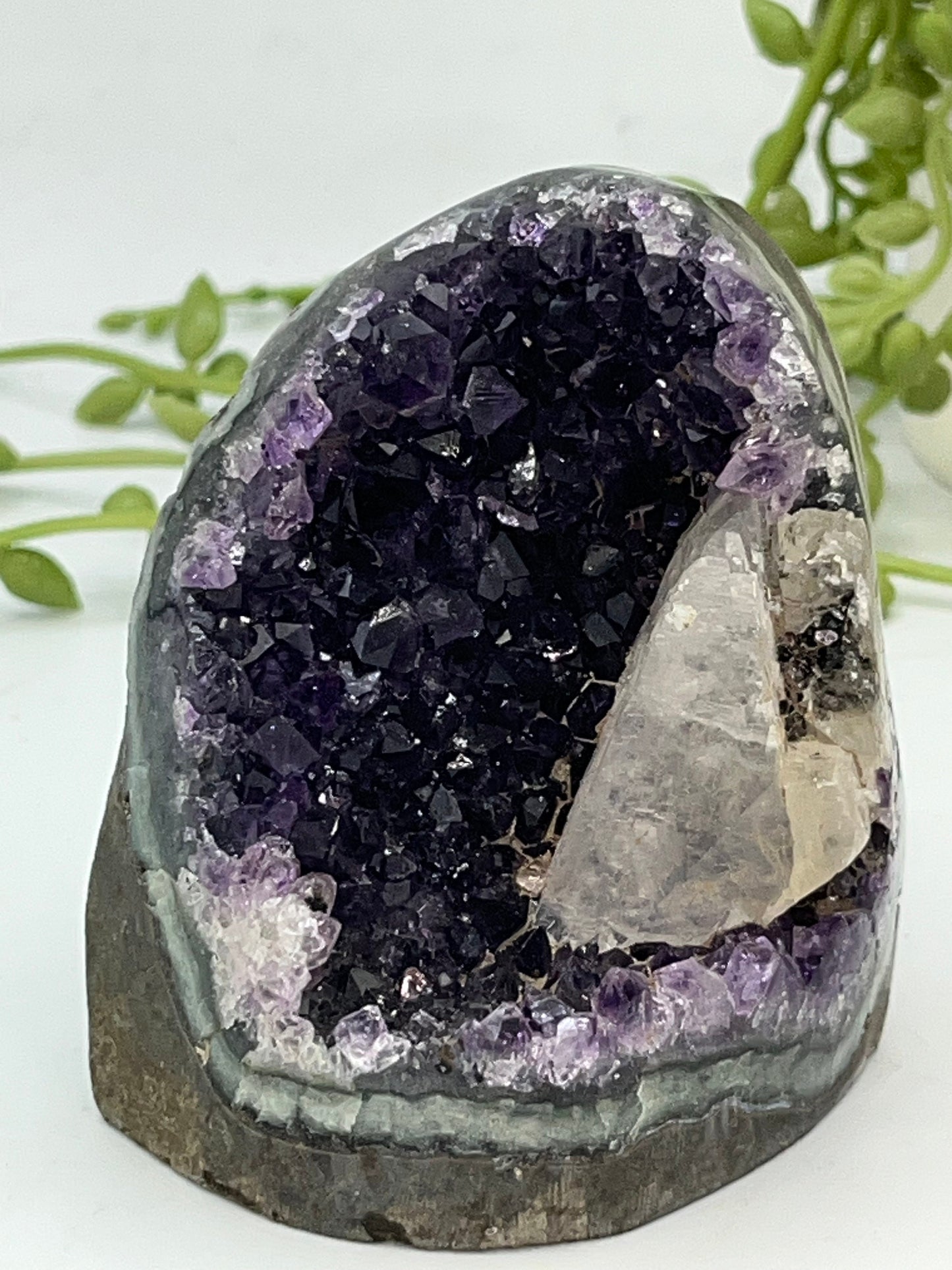 Very Special Purple Amethyst Free Form (L) cluster, Amethyst with Xl calcite tooth free form, Cathedral, Geode, Cluster