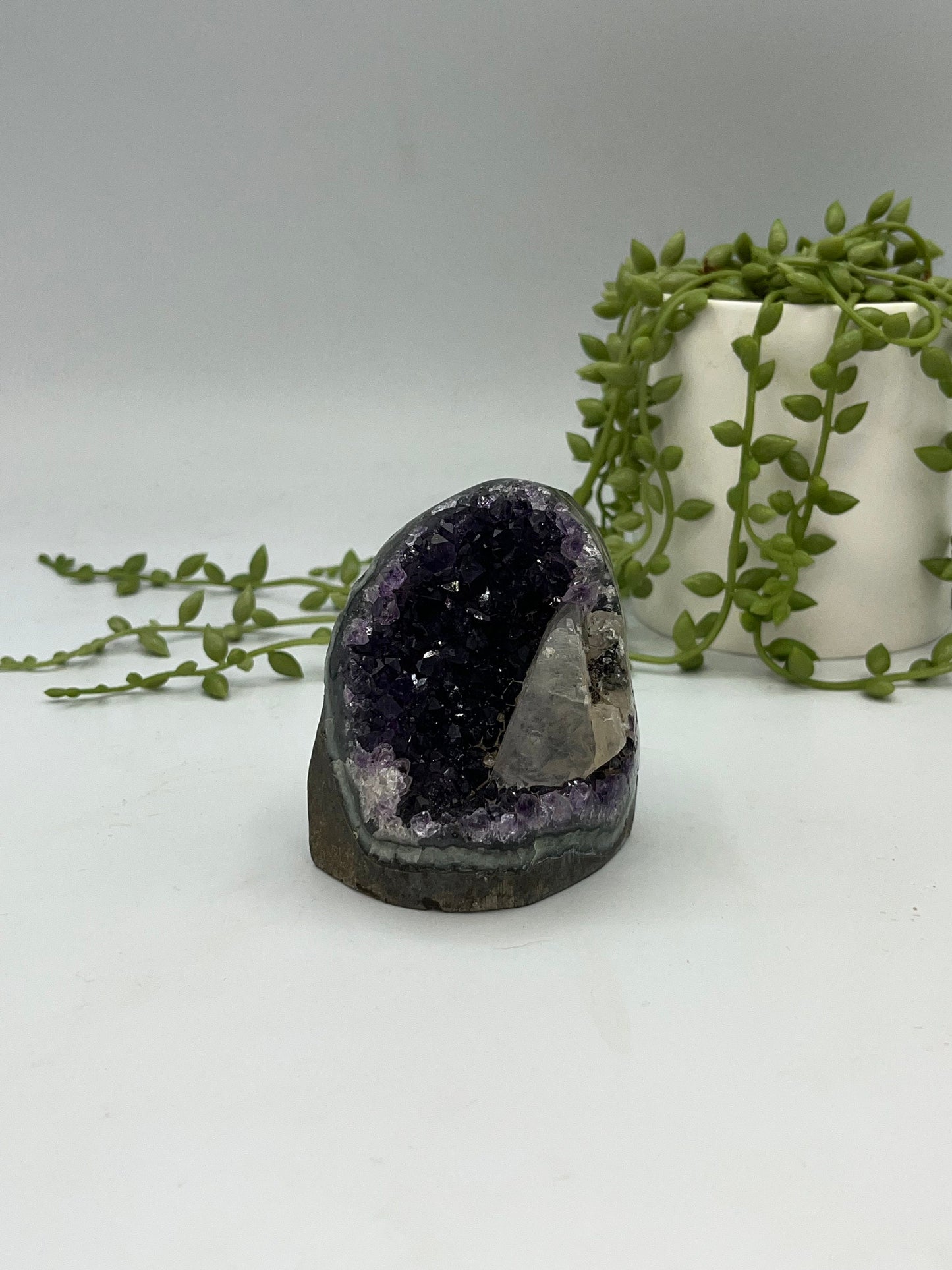 Very Special Purple Amethyst Free Form (L) cluster, Amethyst with Xl calcite tooth free form, Cathedral, Geode, Cluster