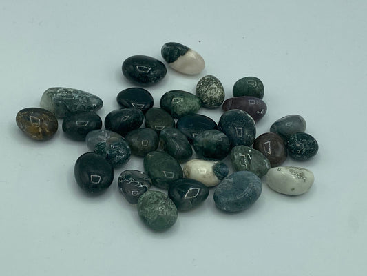 Moss agate Tumble Stones, smooth crystal. Agate family