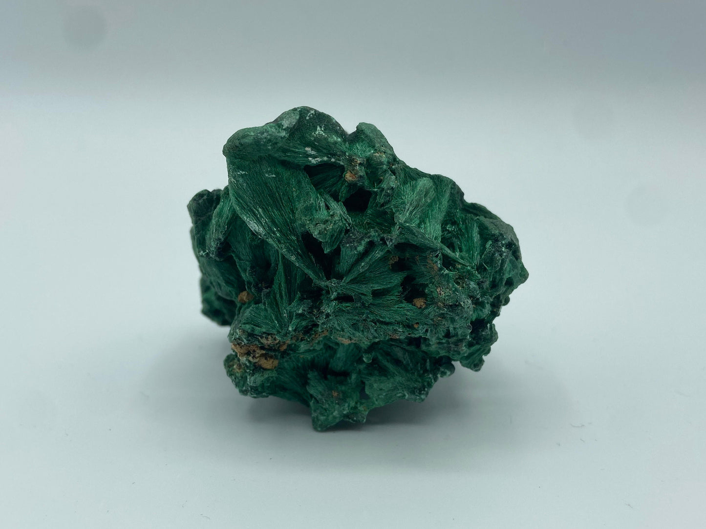 velvet malachite specimen (A), raw malachite mineral , ornamental crystals, healing crystals, home decoration, meditation