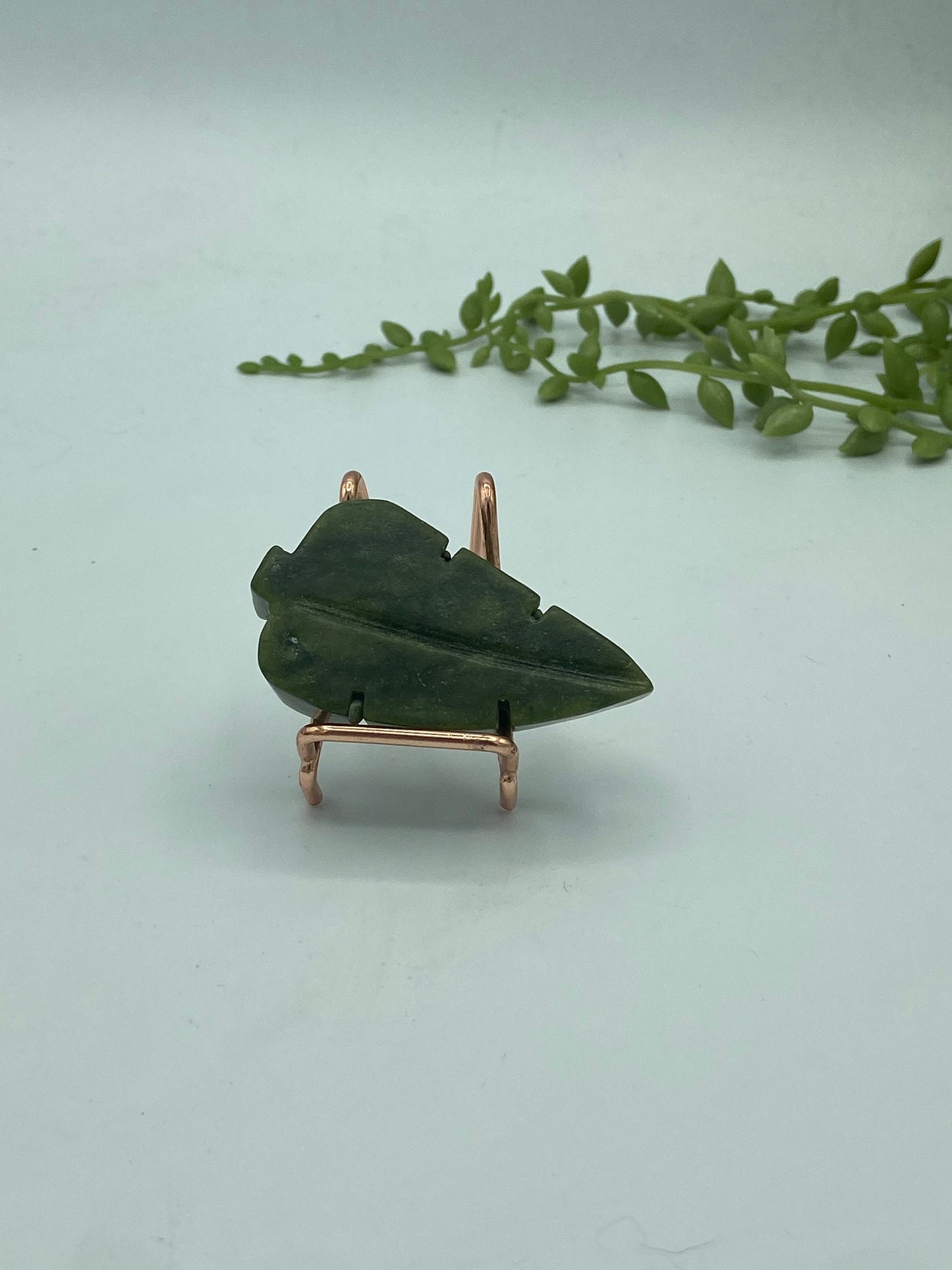 Serpentine leaf carving, new Jade, bowenite, serpophite, infinity stone, Crystal carving, gemstone leaves