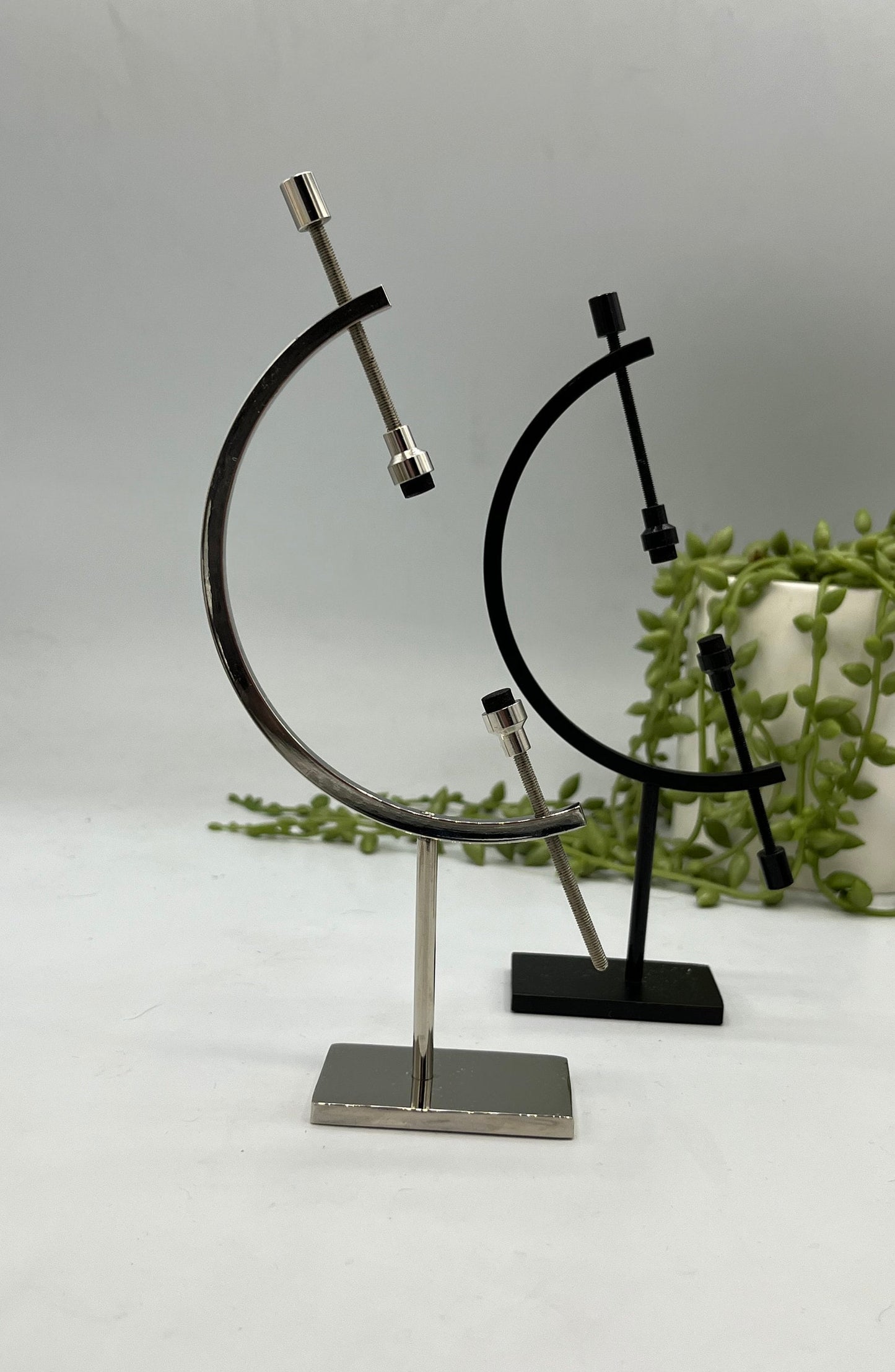 Globe style sphere holder, Tellurium sphere stand, ideal for small to medium spheres.